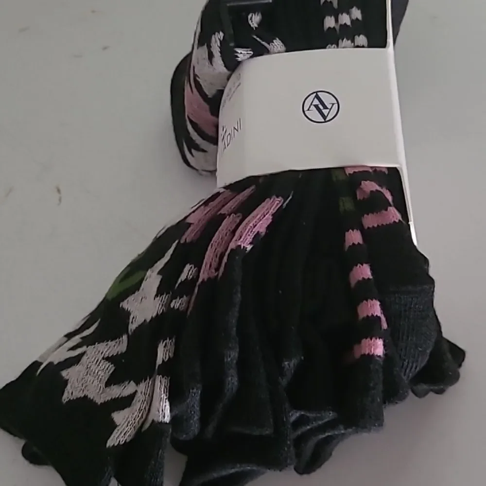 Adrienne Vittadini Black and Pink Crew Socks